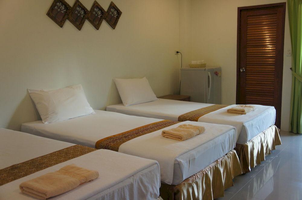 G&B Guesthouse Patong Exterior photo