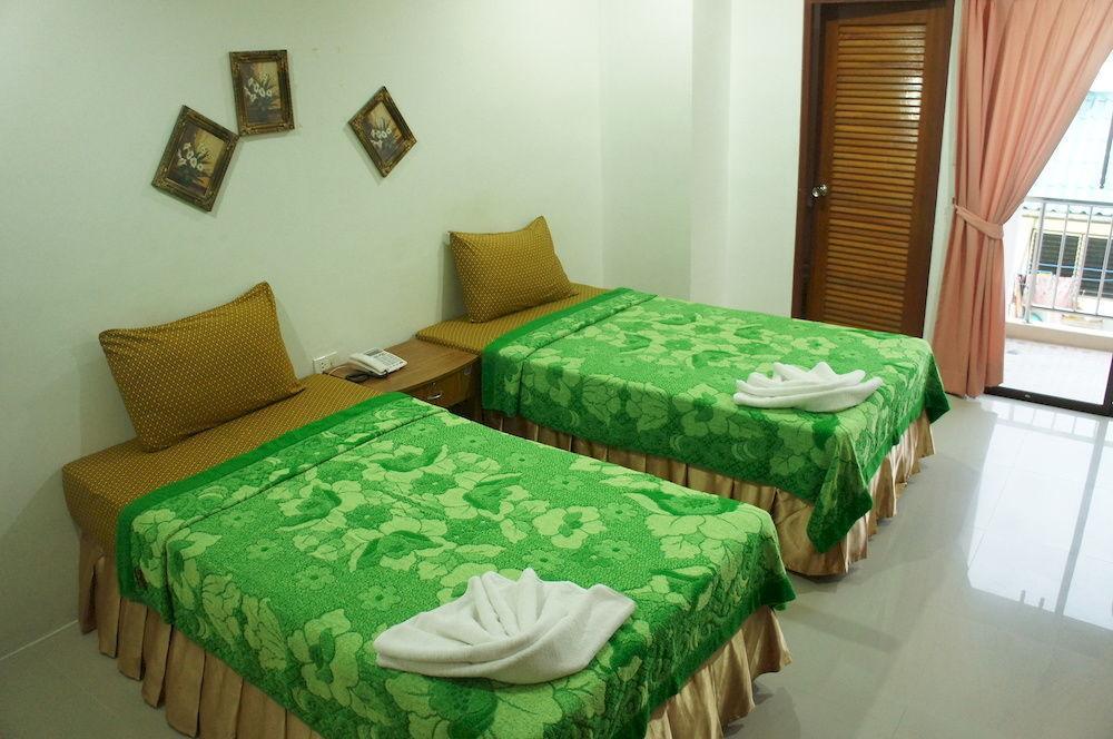G&B Guesthouse Patong Exterior photo