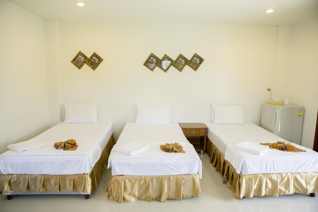 G&B Guesthouse Patong Exterior photo