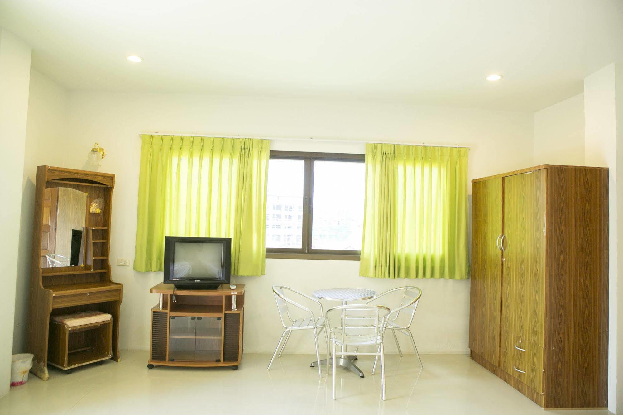 G&B Guesthouse Patong Exterior photo